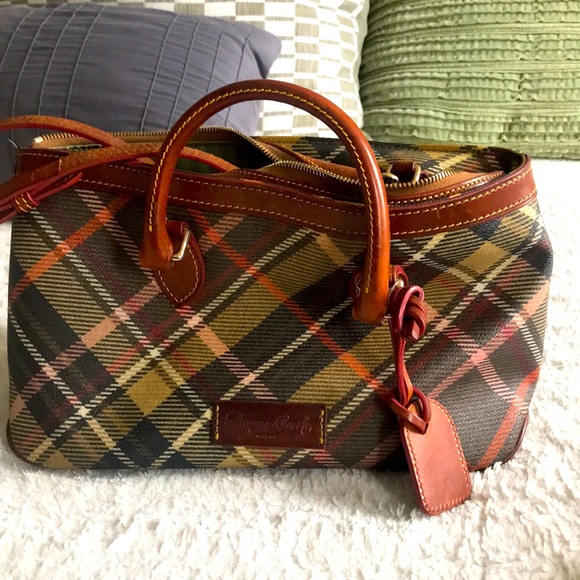 Dooney & Bourke Handbags - Rooney and Bourke Purse